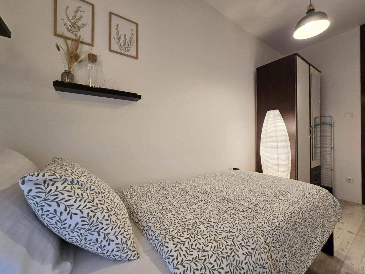 Linda Apartman *